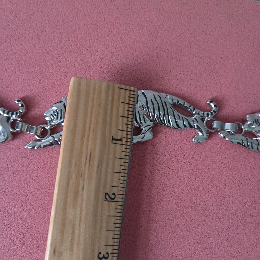 Vintage 90s Silver Tone Tiger Panther Chain Link Belt Y2K Statement Chunky 40" - Picture 8 of 15